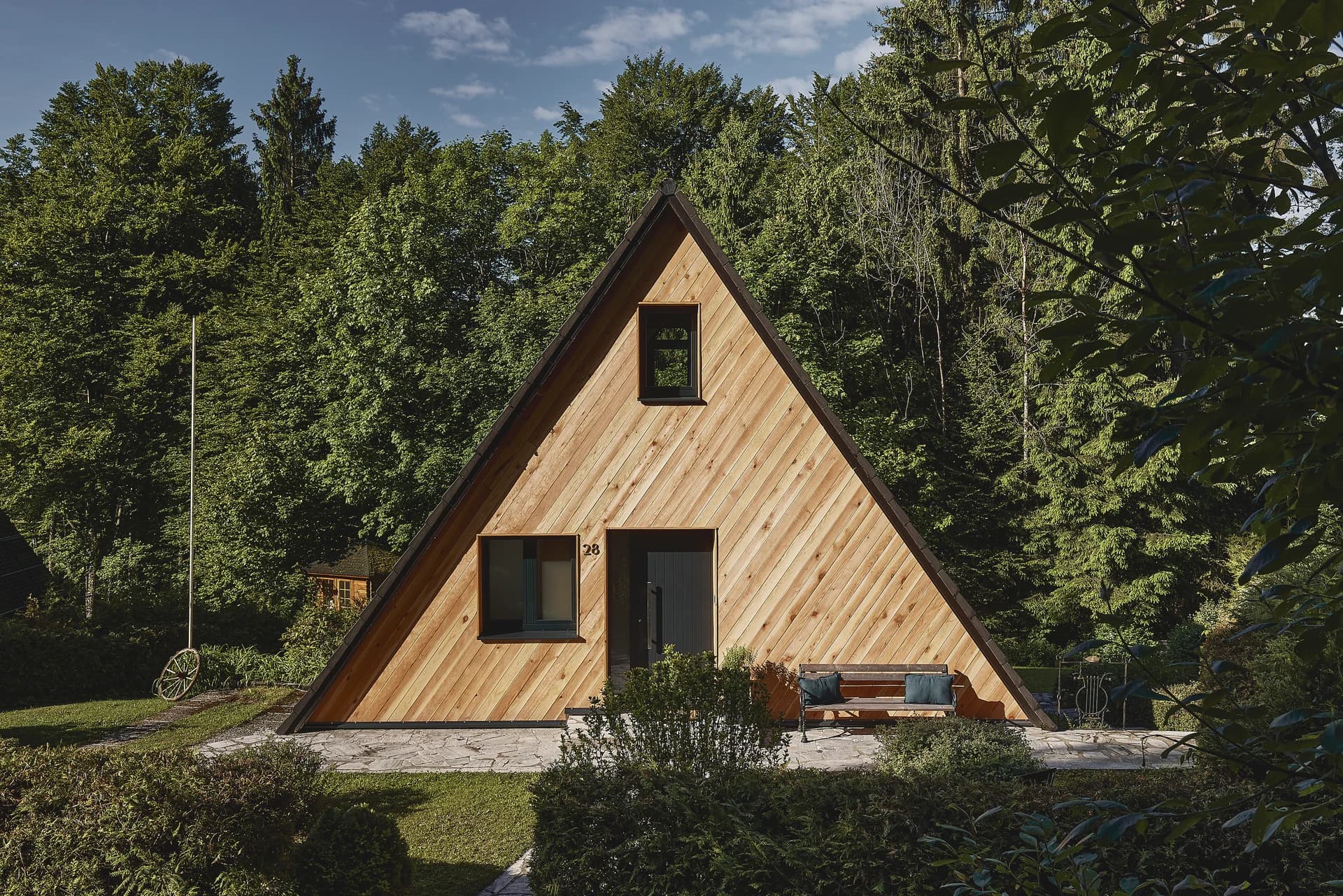 HAUS28 – Modernes A-Frame im Bayerischen Wald
